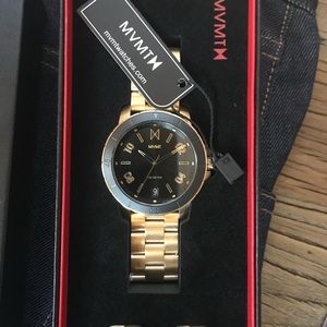 Brand new MVMT GOLD COAST MODERN SPORT